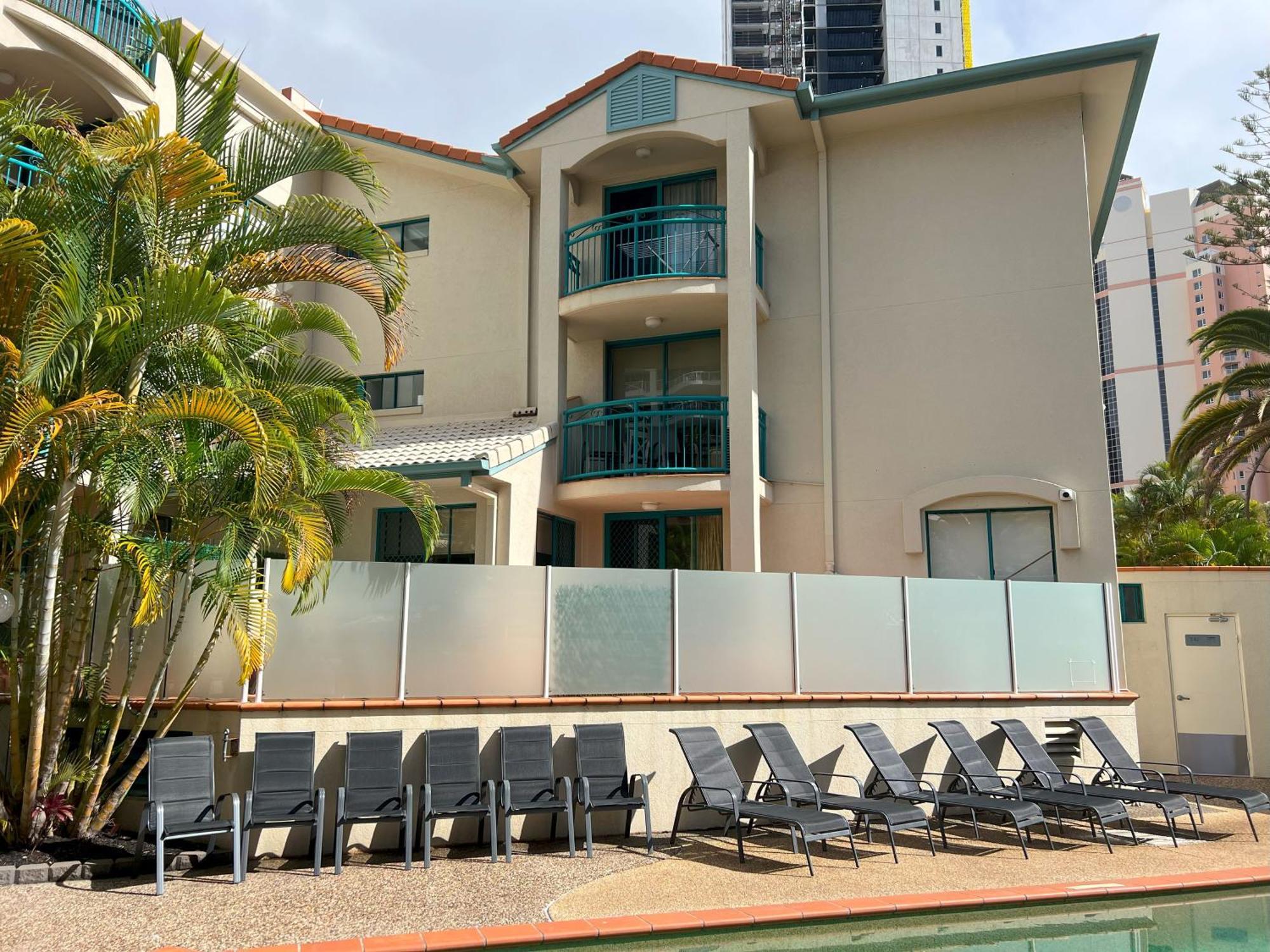 Cha Private Apts Aruba Beach ゴールドコースト エクステリア 写真