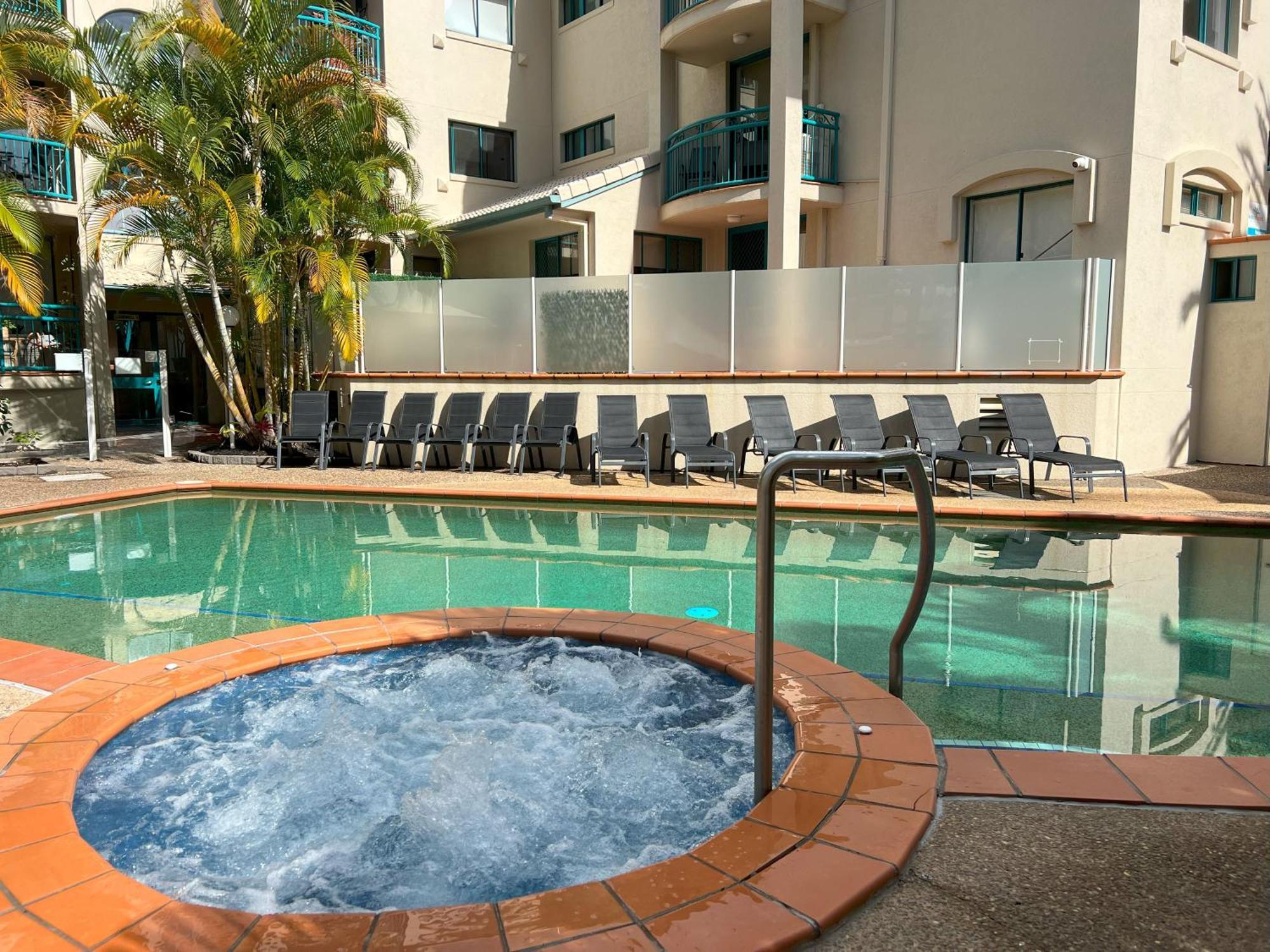 Cha Private Apts Aruba Beach ゴールドコースト エクステリア 写真