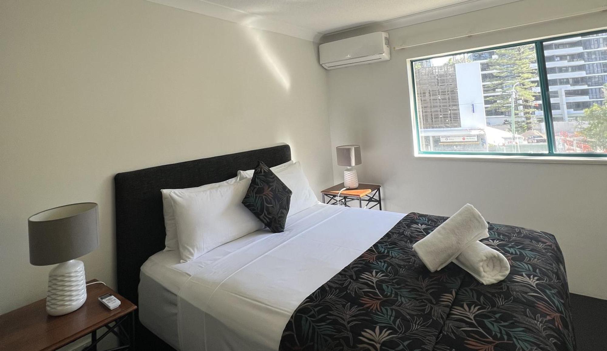 Cha Private Apts Aruba Beach ゴールドコースト エクステリア 写真