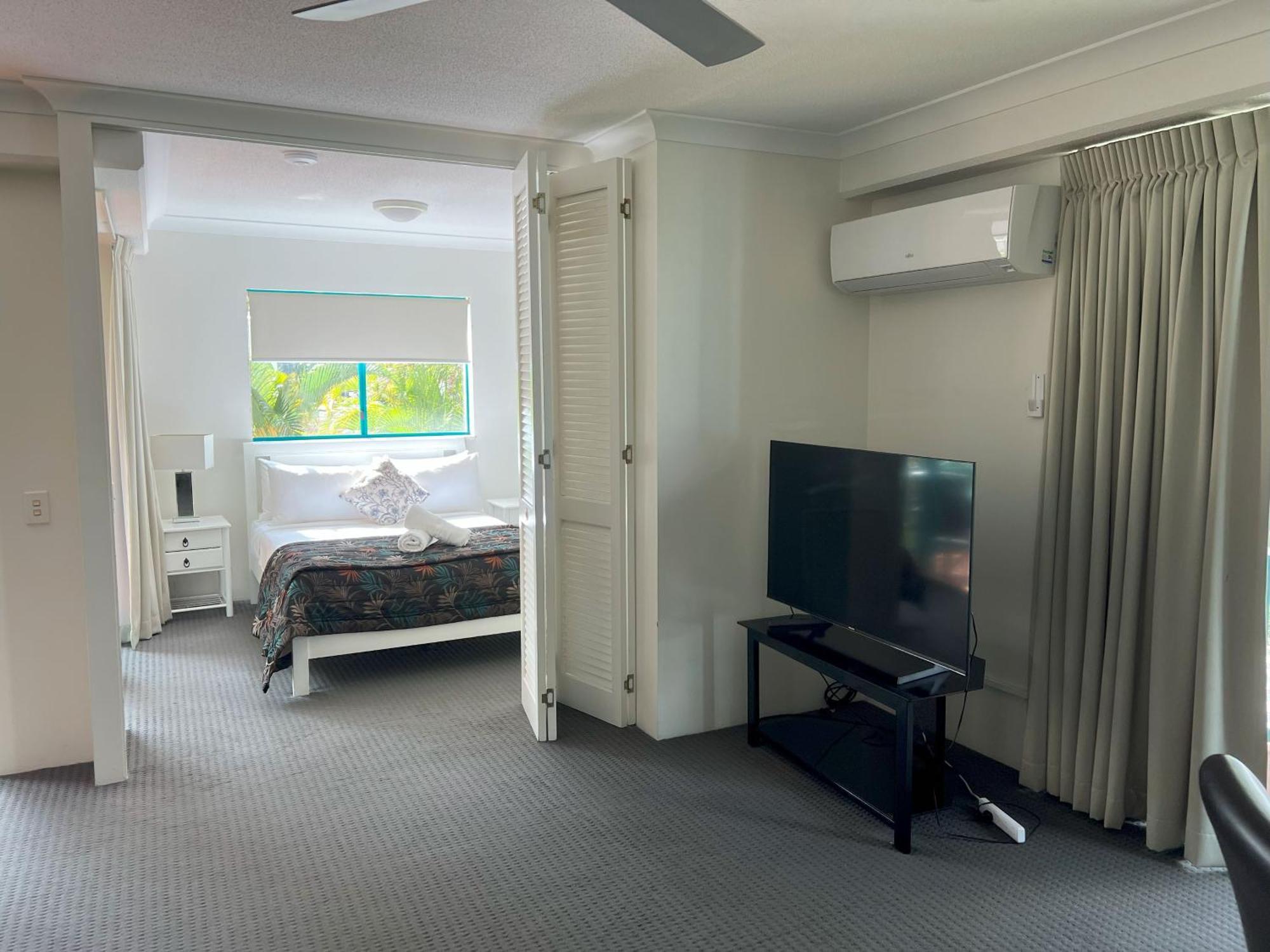 Cha Private Apts Aruba Beach ゴールドコースト エクステリア 写真
