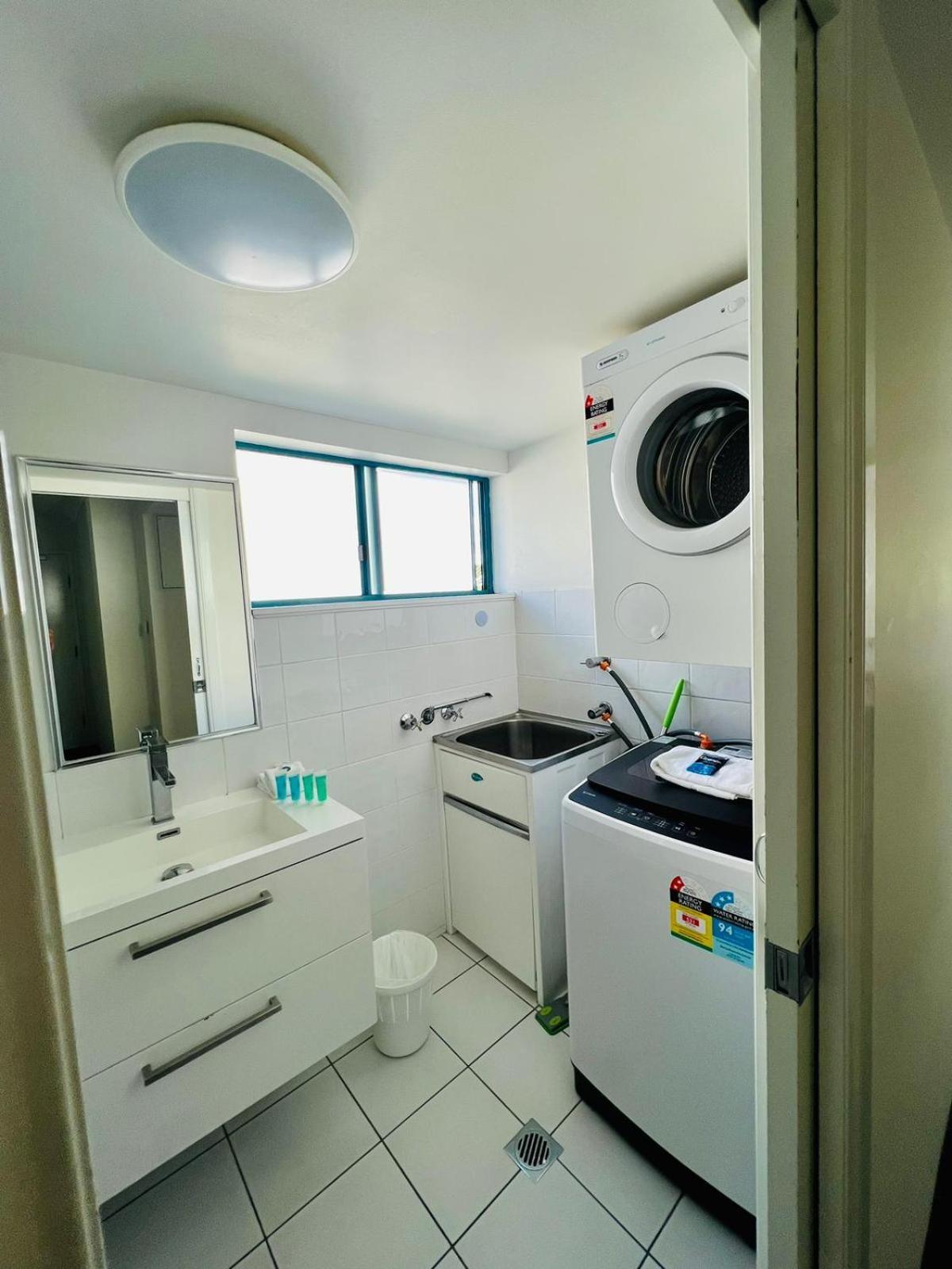 Cha Private Apts Aruba Beach ゴールドコースト エクステリア 写真