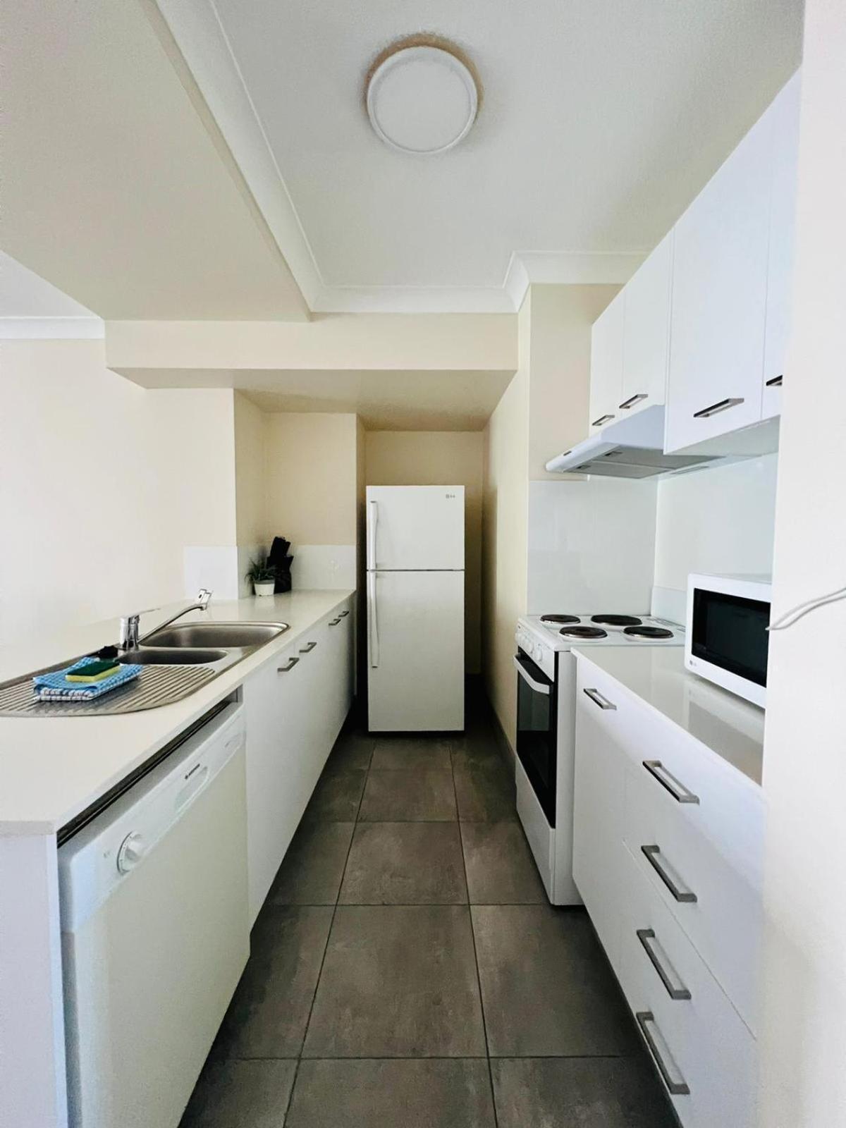 Cha Private Apts Aruba Beach ゴールドコースト エクステリア 写真