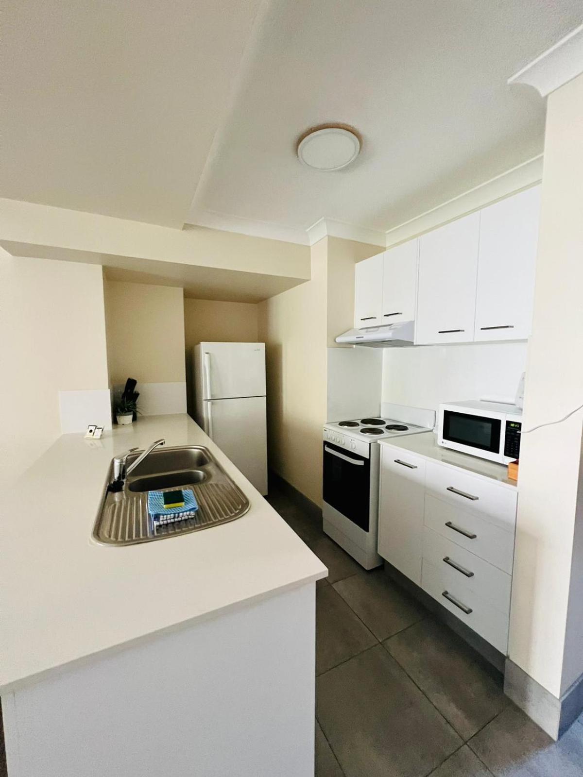Cha Private Apts Aruba Beach ゴールドコースト エクステリア 写真