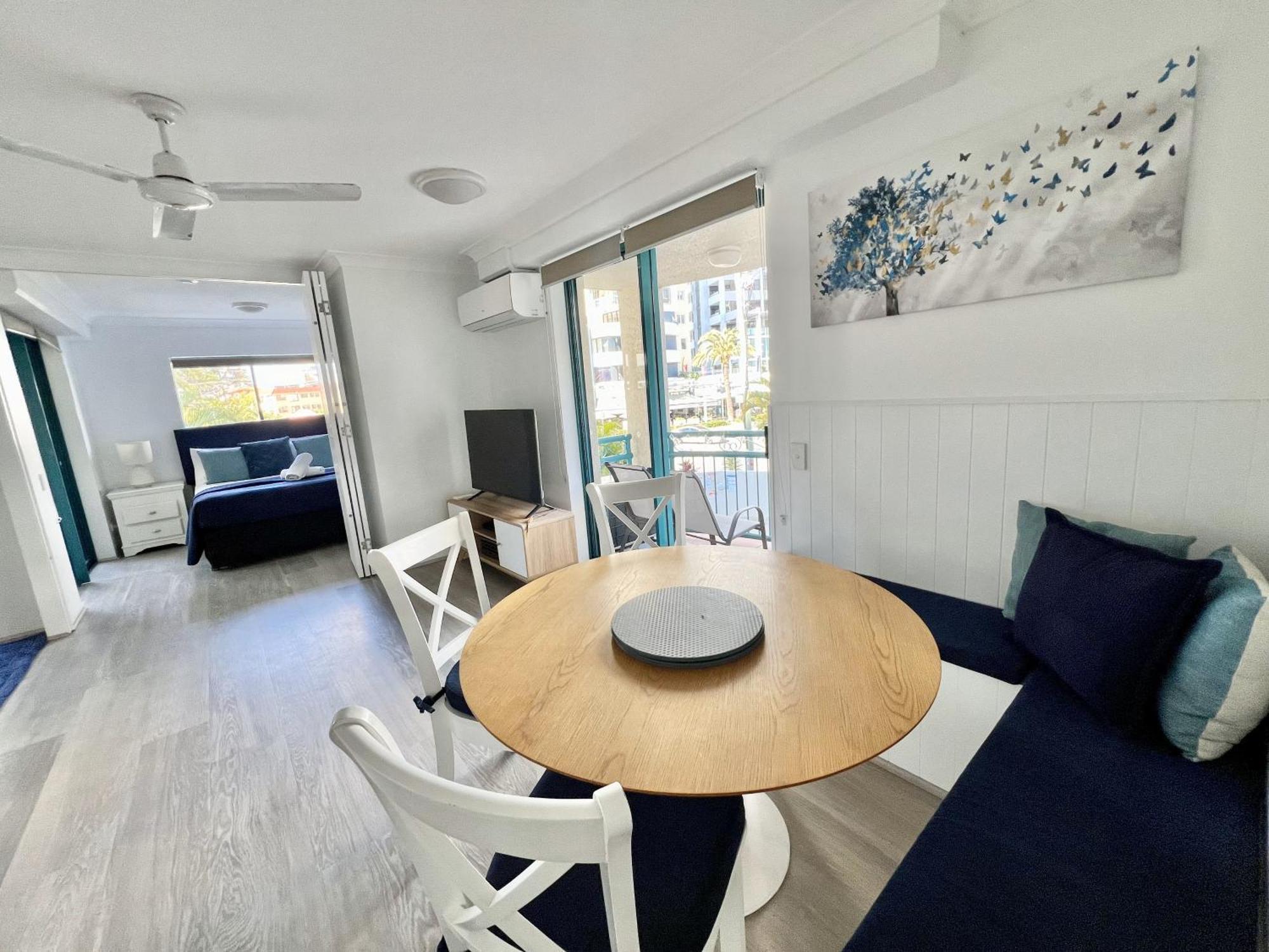 Cha Private Apts Aruba Beach ゴールドコースト エクステリア 写真