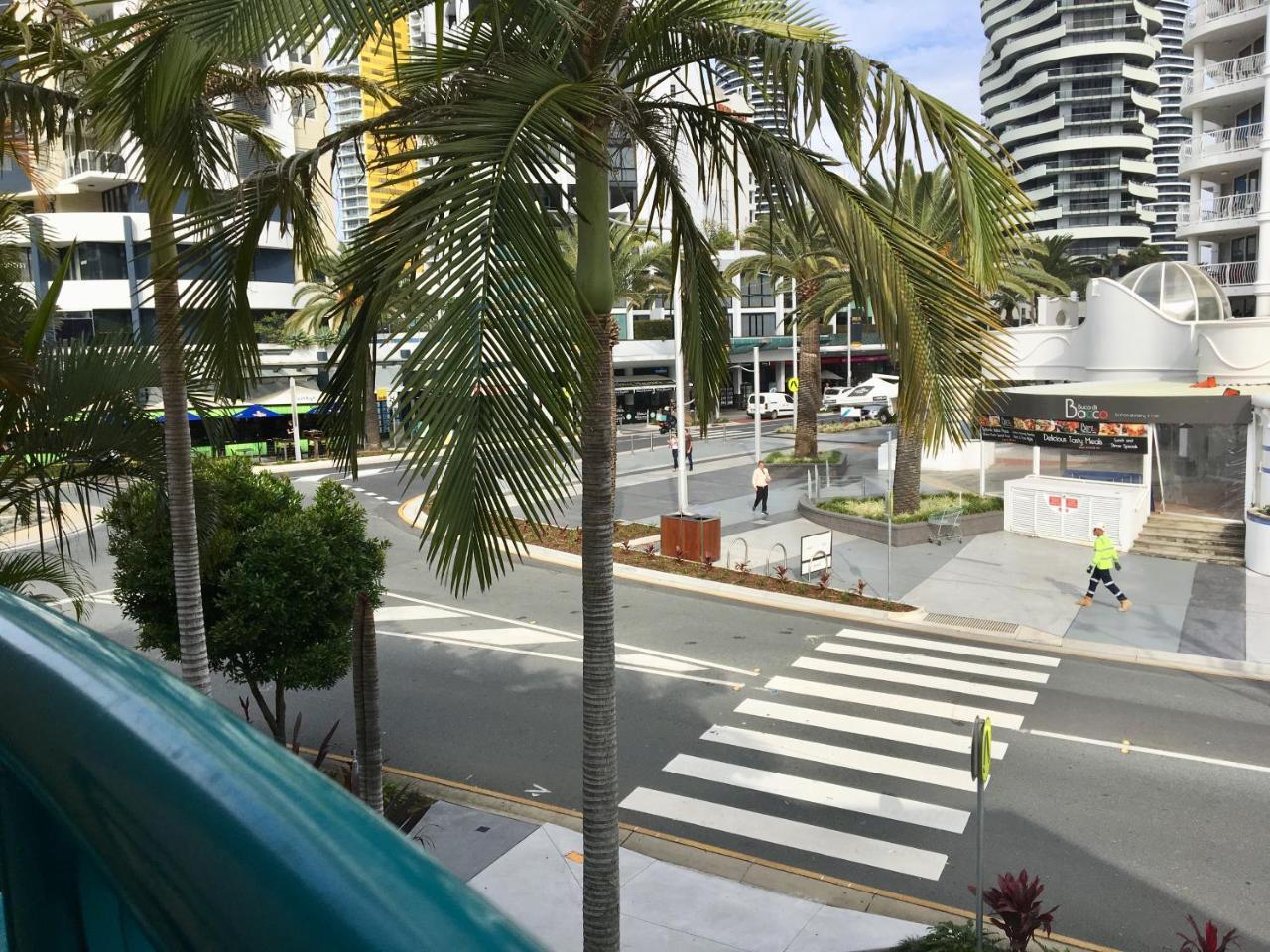 Cha Private Apts Aruba Beach ゴールドコースト エクステリア 写真
